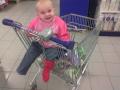 Sara i handlevogn