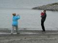 16:30 Anastasia, Victoria og Petter p� stranden
